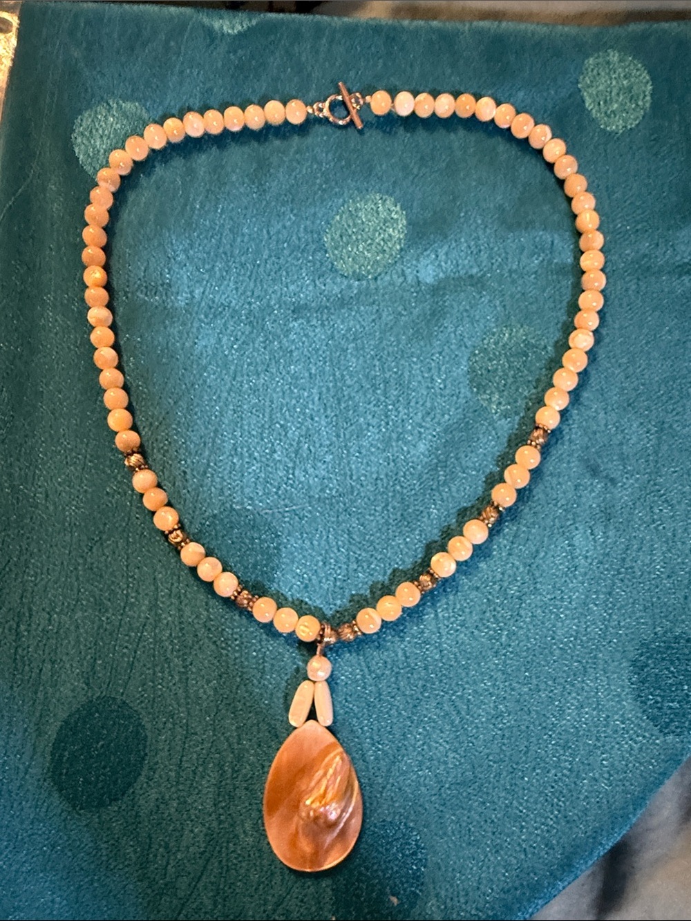 Mother Pearl, with blister, pearl pendant and sterling silver necklace